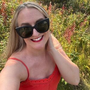 Meet your Posher, Megan